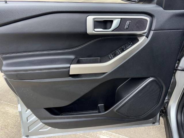 Certified 2023 Ford Explorer XLT w/ Equipment Group 202A RWD image 15