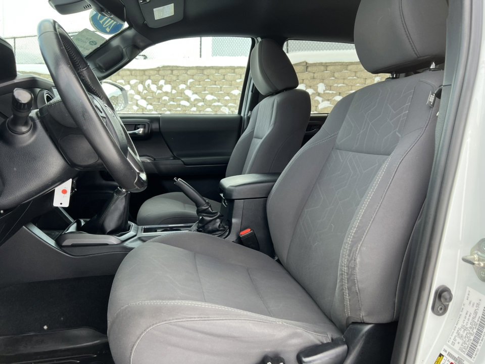 Used 2019 Toyota Tacoma TRD Off-Road image 10