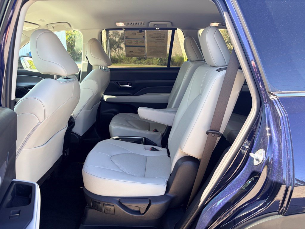 Used 2026 Toyota Grand Highlander FWD image 23