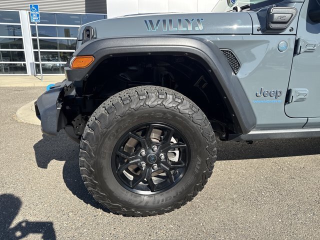 Used 2024 Jeep Wrangler Unlimited AWD/4WD image 9