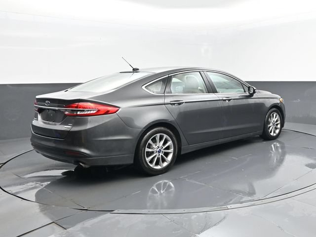 Certified 2017 Ford Fusion SE FWD image 23