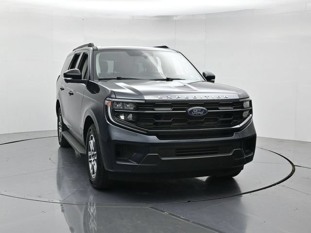 Certified 2025 Ford Expedition Active AWD/4WD image 4