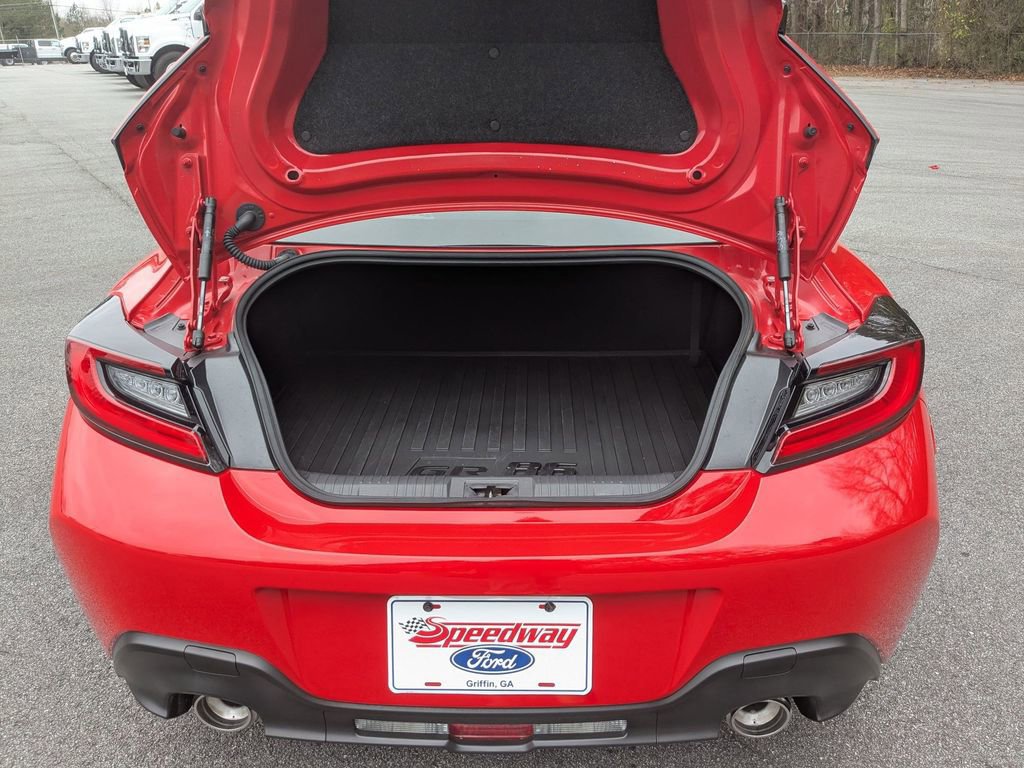 Used 2025 Toyota GR86 Premium image 11