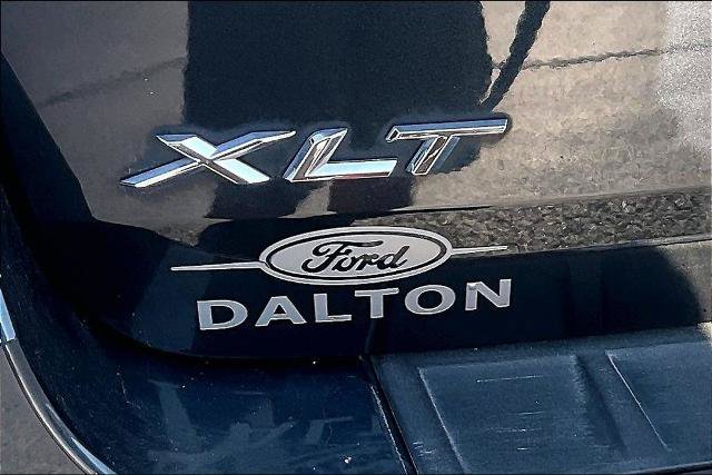 Certified 2022 Ford Explorer XLT w/ Equipment Group 202A RWD image 8