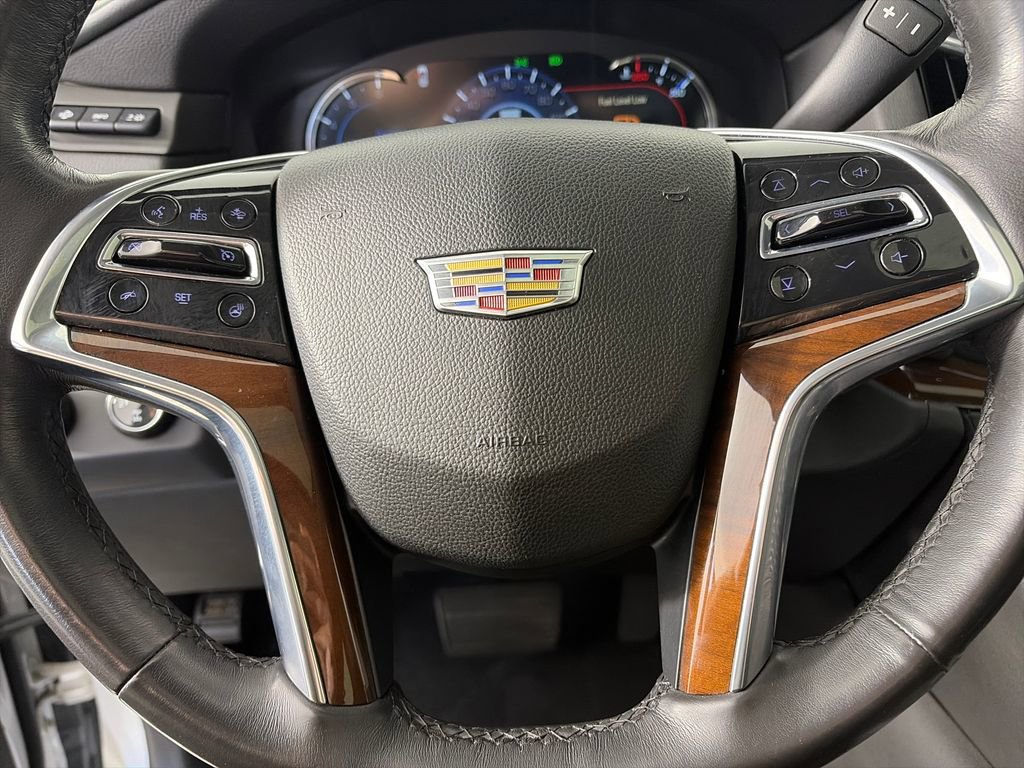 Used 2019 Cadillac Escalade Luxury AWD/4WD image 16