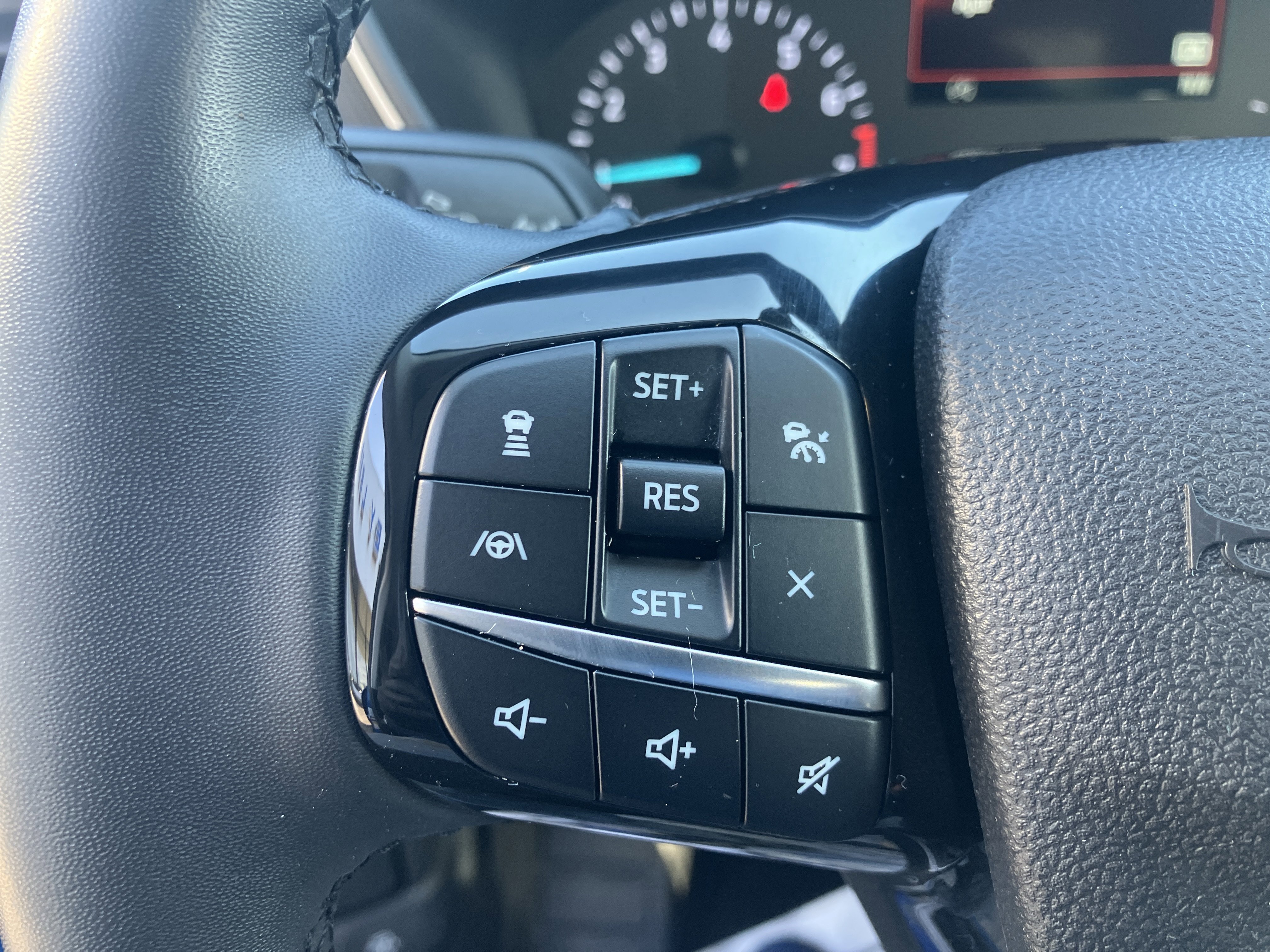 Certified 2021 Ford Escape SEL image 22