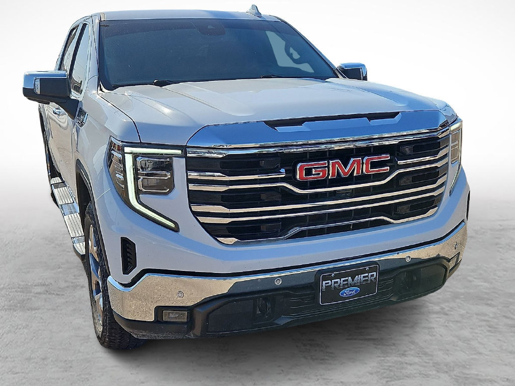 Used 2024 GMC Sierra 1500 SLT w/ SLT Premium Plus Package AWD/4WD image 2
