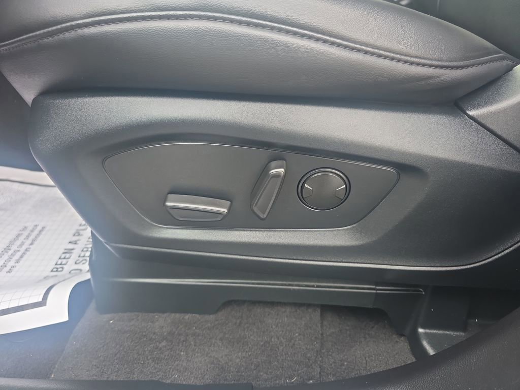 Certified 2024 Ford Explorer XLT w/ Equipment Group 202A image 19