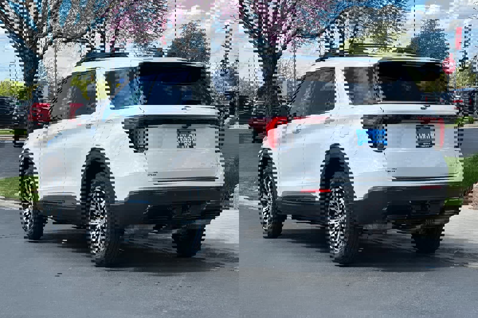 Certified 2025 Ford Explorer ST-Line image 3