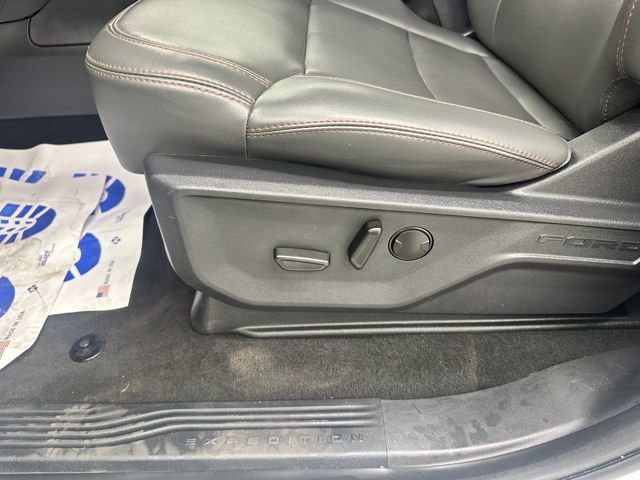 Certified 2025 Ford Expedition Active image 40