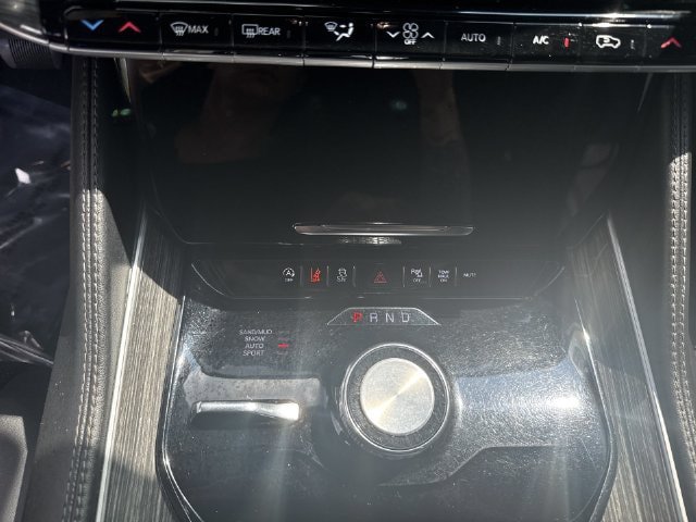 Used 2022 Jeep Wagoneer Series II AWD/4WD image 17