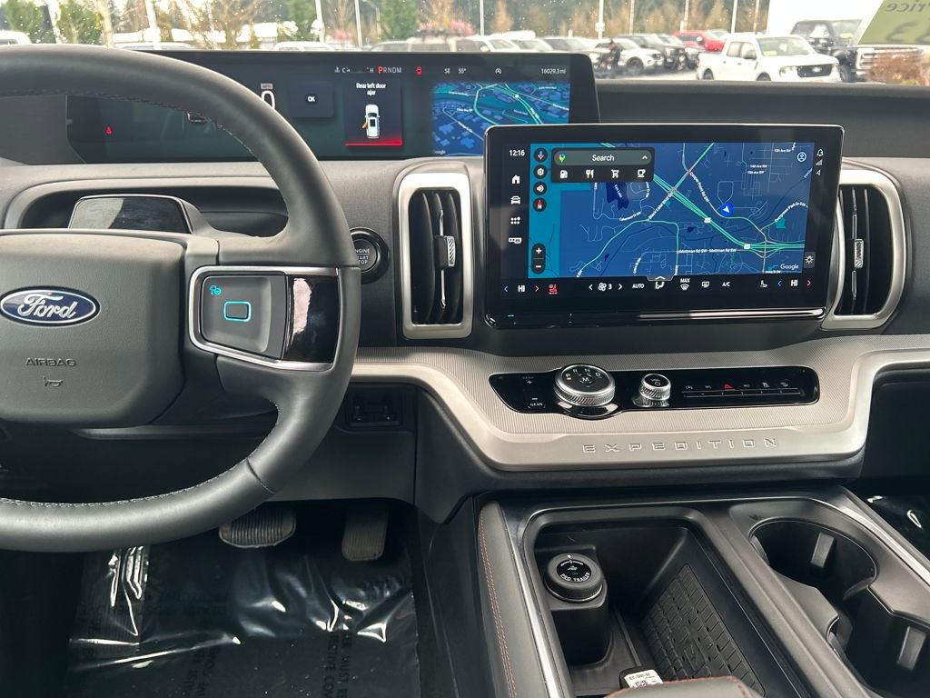 Certified 2025 Ford Expedition Active image 24