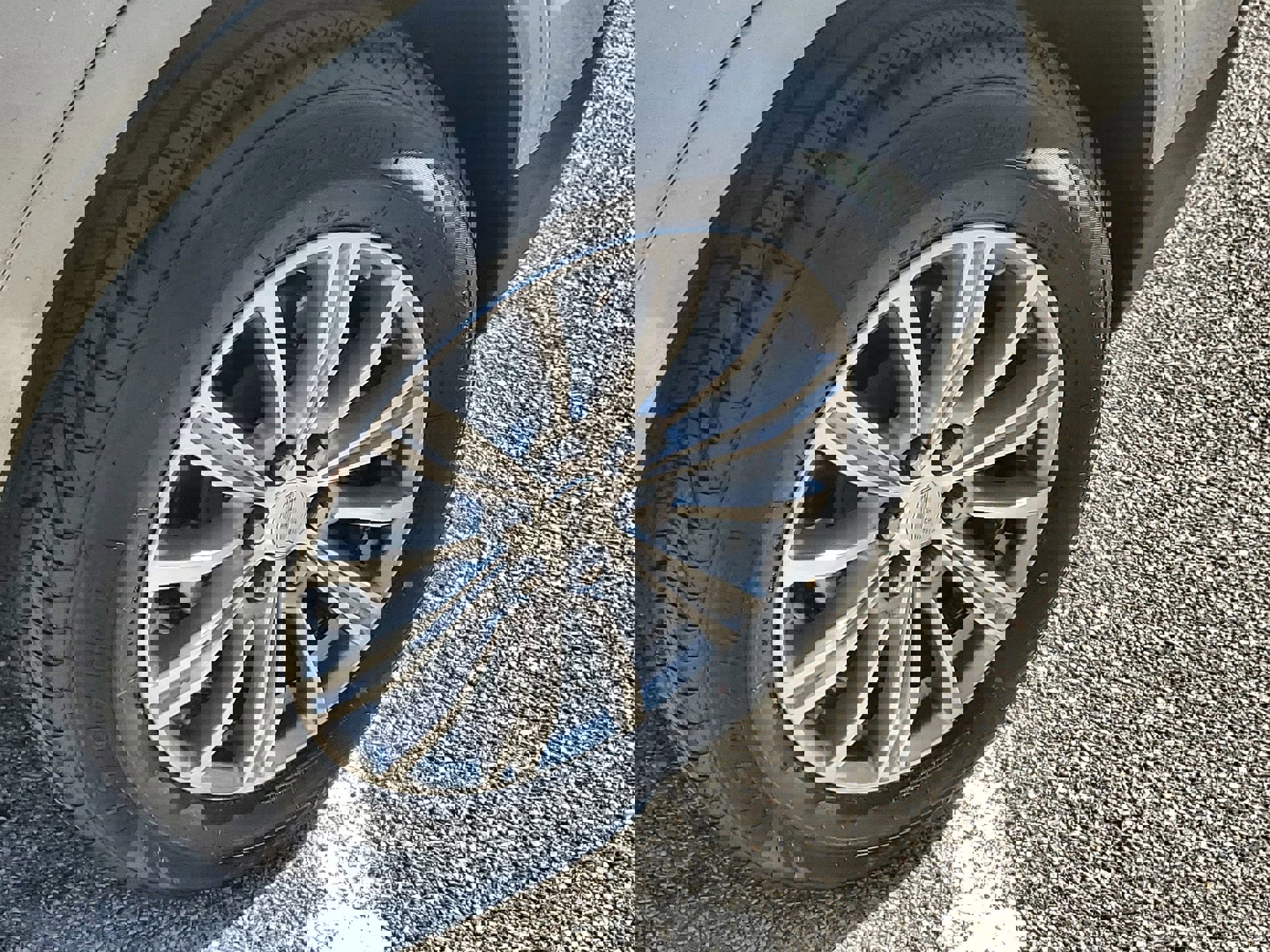 Used 2017 Cadillac XT5 Luxury image 11