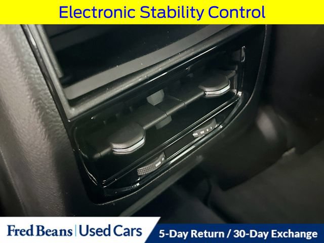 Used 2023 Jeep Grand Cherokee Laredo w/ Luxury Tech Group I AWD/4WD image 30