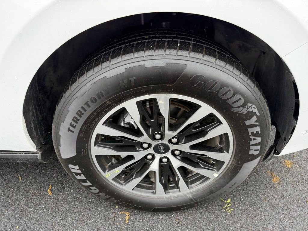Certified 2025 Ford Expedition Max Platinum AWD/4WD image 11