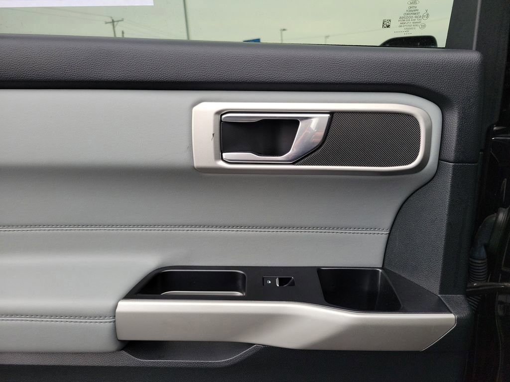 Certified 2022 Ford Explorer XLT w/ Equipment Group 202A image 14