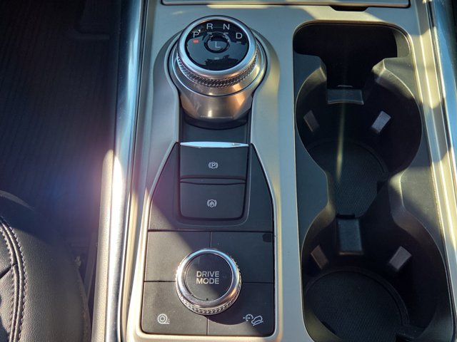 Certified 2022 Ford Explorer XLT w/ Equipment Group 202A AWD/4WD image 27