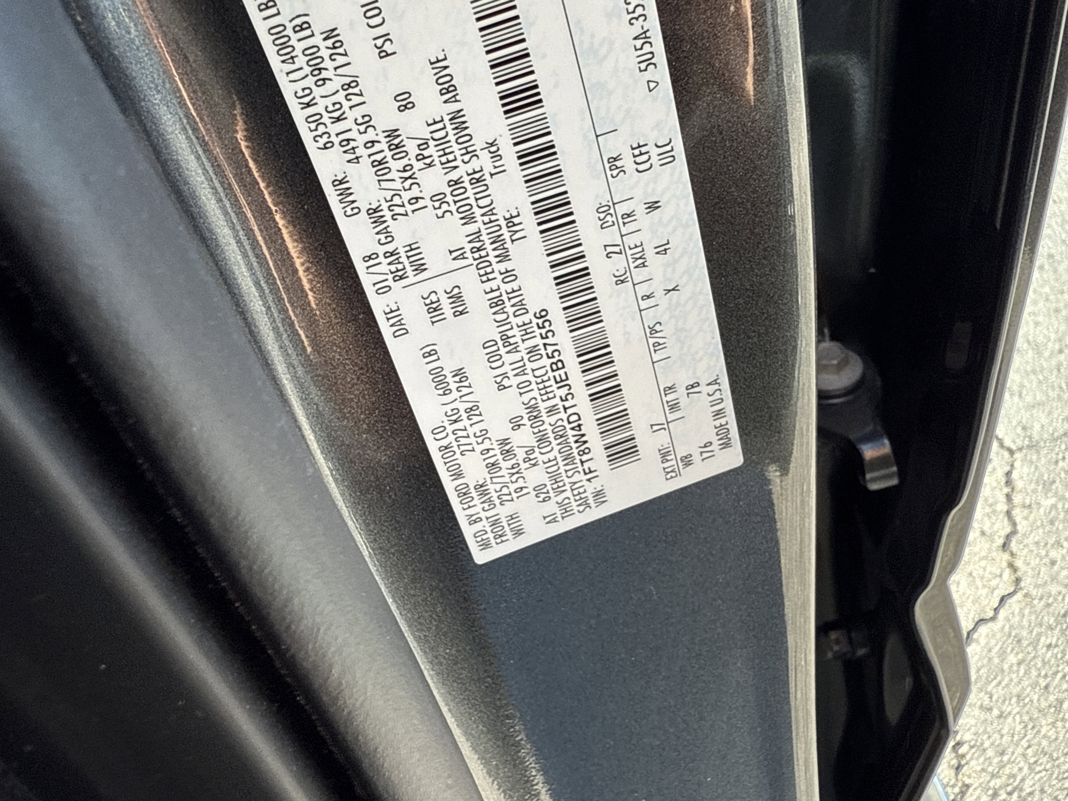 Certified 2018 Ford F450 Platinum w/ Platinum Ultimate Package image 30