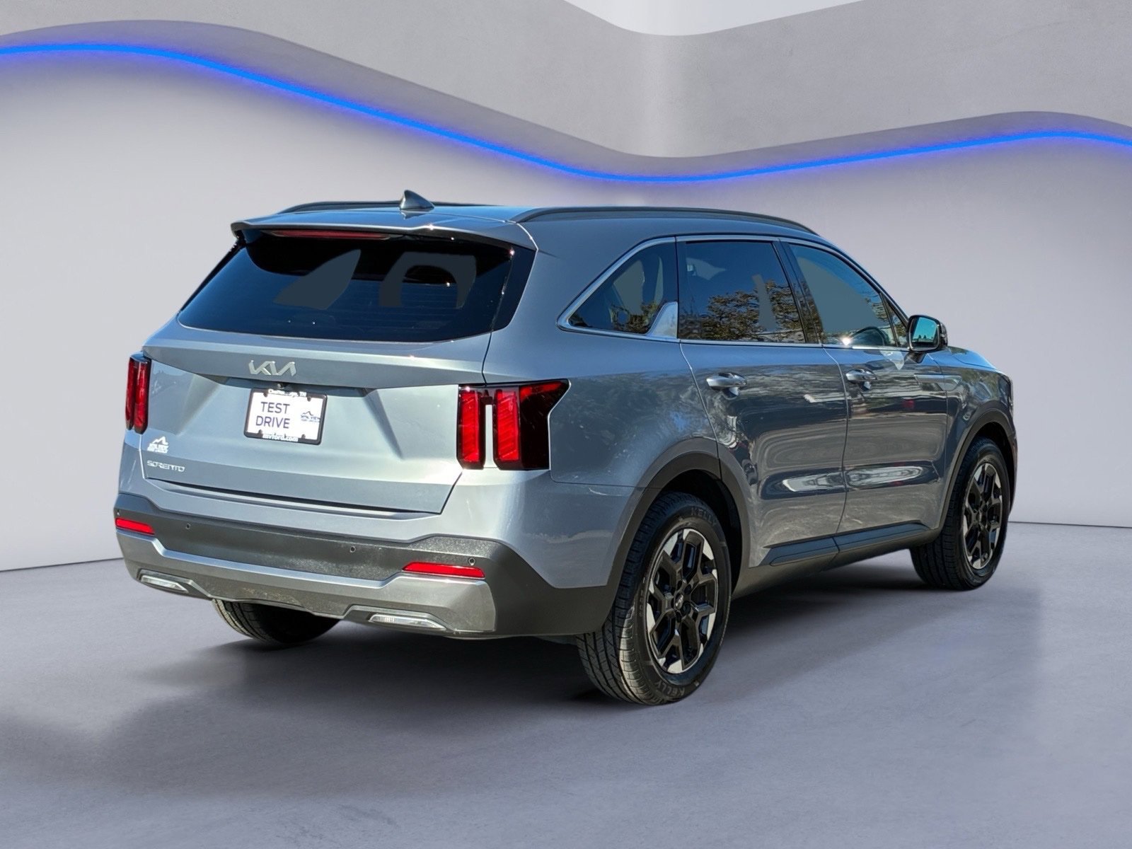 Used 2025 Kia Sorento S w/ Panoramic Sunroof Package FWD image 7