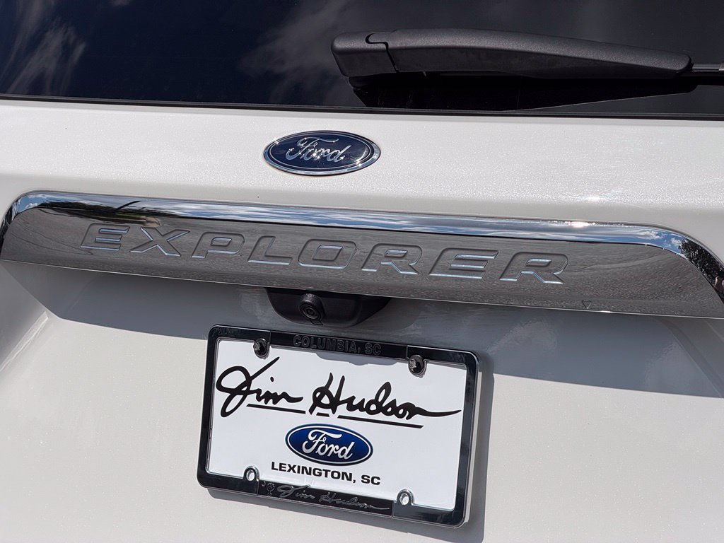 Certified 2023 Ford Explorer Limited w/ Limited Technology Package RWD image 16
