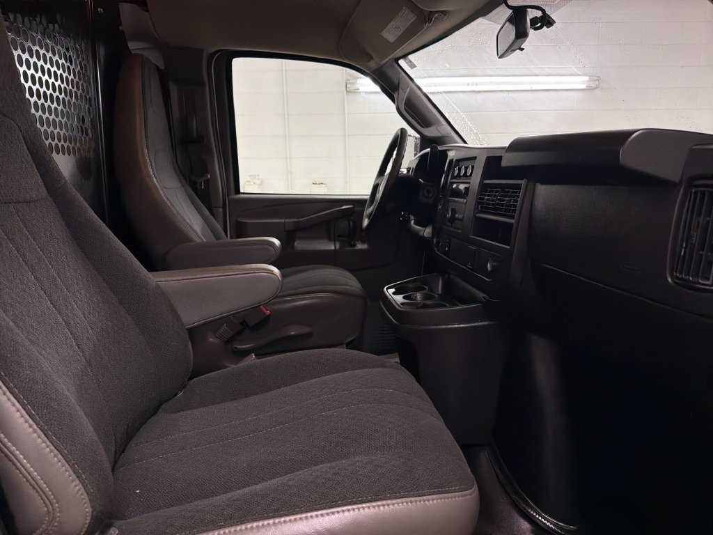 Used 2025 GMC Savana 2500 w/ Driver Convenience Package RWD image 27