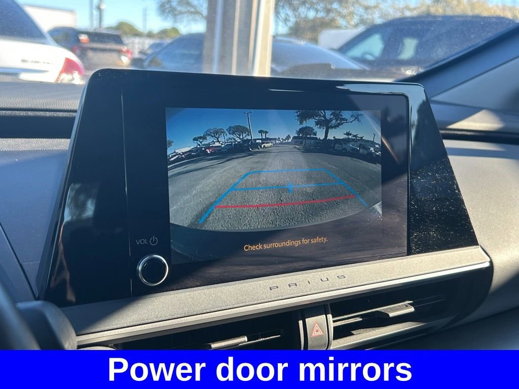 Used 2024 Toyota Prius LE FWD image 12