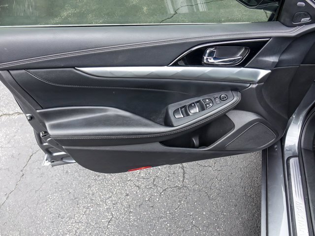 Used 2023 Nissan Maxima SL FWD image 29