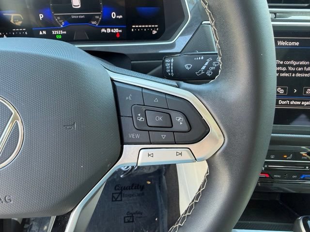 Used 2023 Volkswagen Tiguan SE w/ Panoramic Sunroof Package FWD image 17