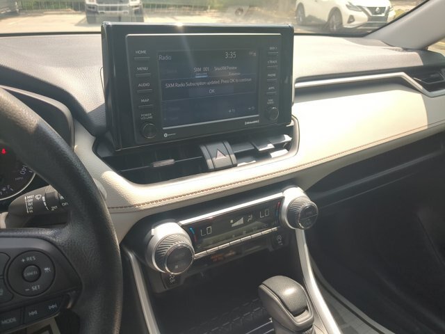 Used 2021 Toyota RAV4 XLE FWD image 18