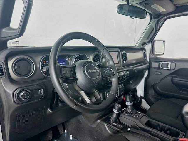 Used 2023 Jeep Gladiator Sport image 9