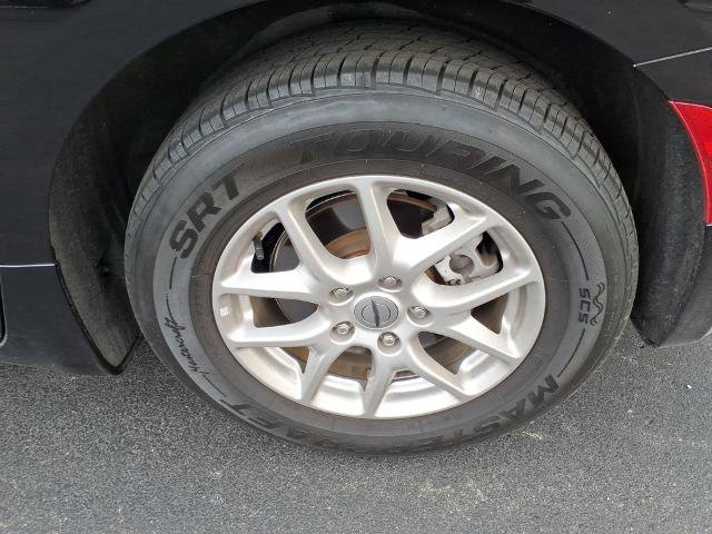 Used 2024 Chrysler Pacifica Touring-L FWD image 7