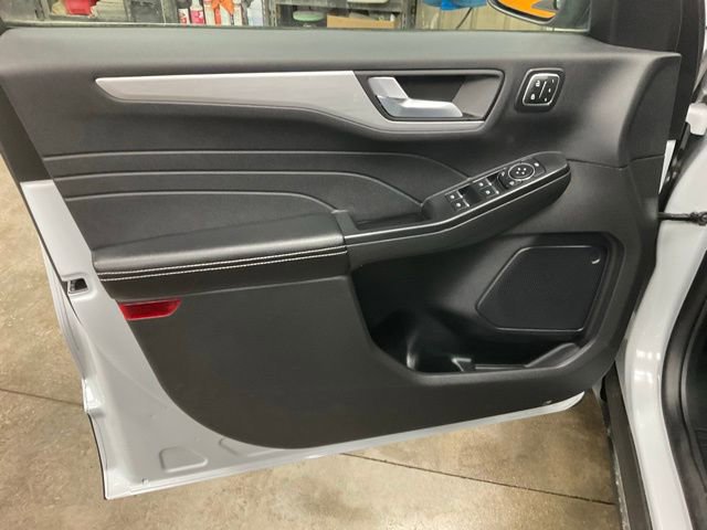 Certified 2025 Ford Escape Platinum image 5