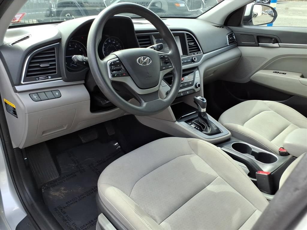Used 2017 Hyundai Elantra SE FWD image 12