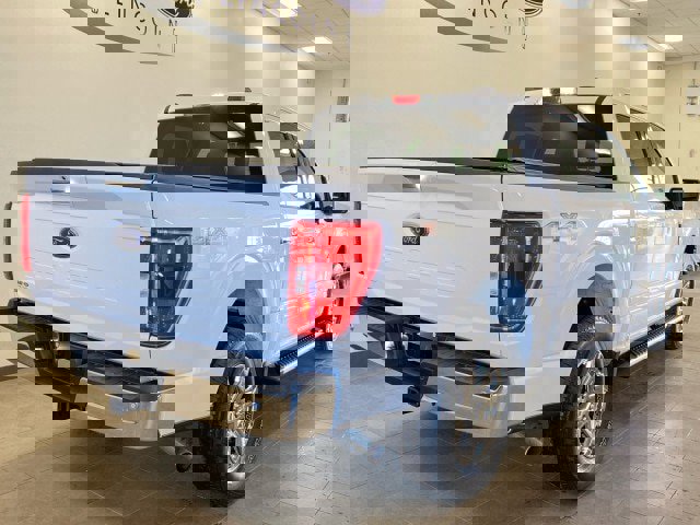 Certified 2021 Ford F150 XLT w/ Equipment Group 302A High image 4