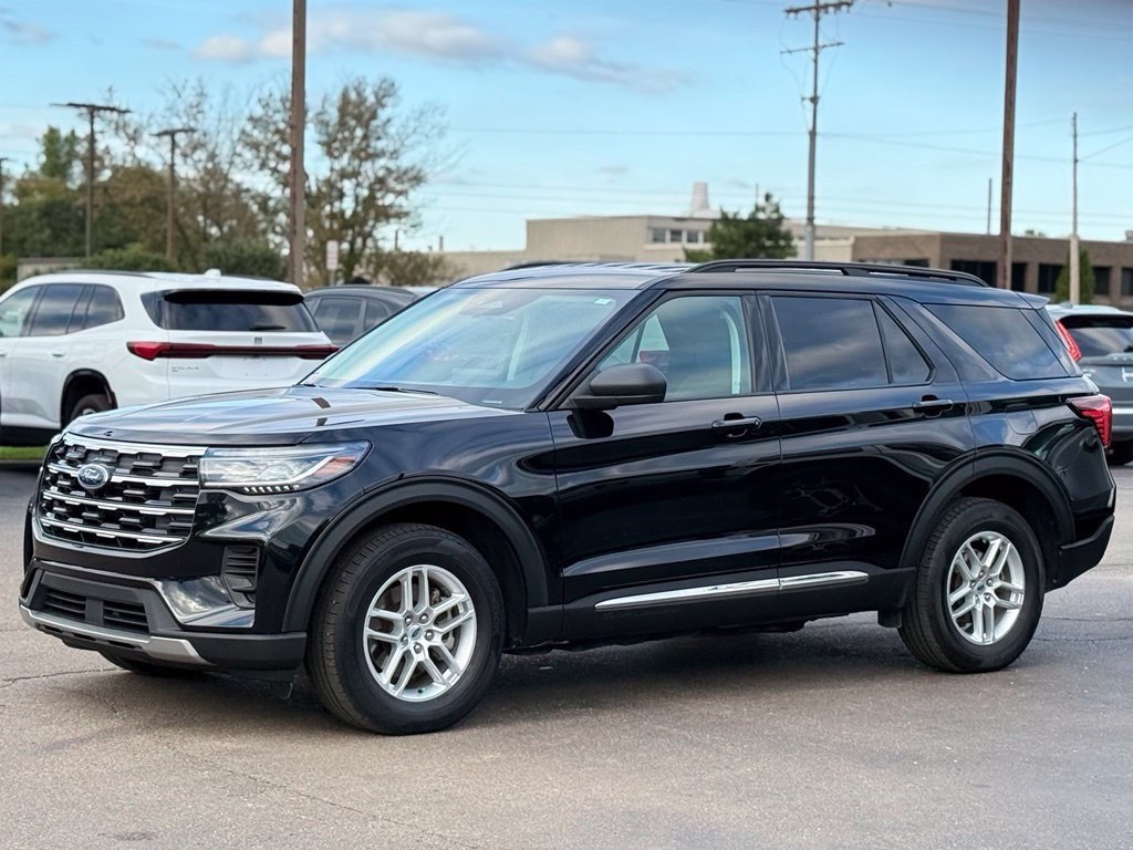 Certified 2025 Ford Explorer Active AWD/4WD image 45