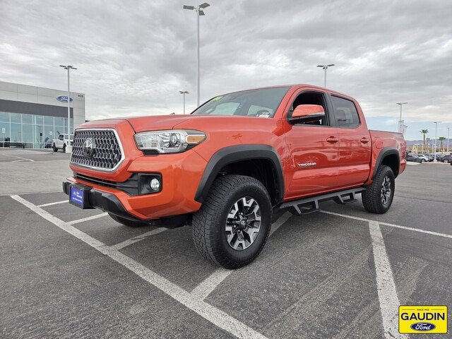 Used 2018 Toyota Tacoma TRD Off-Road w/ Technology Package RWD image 3