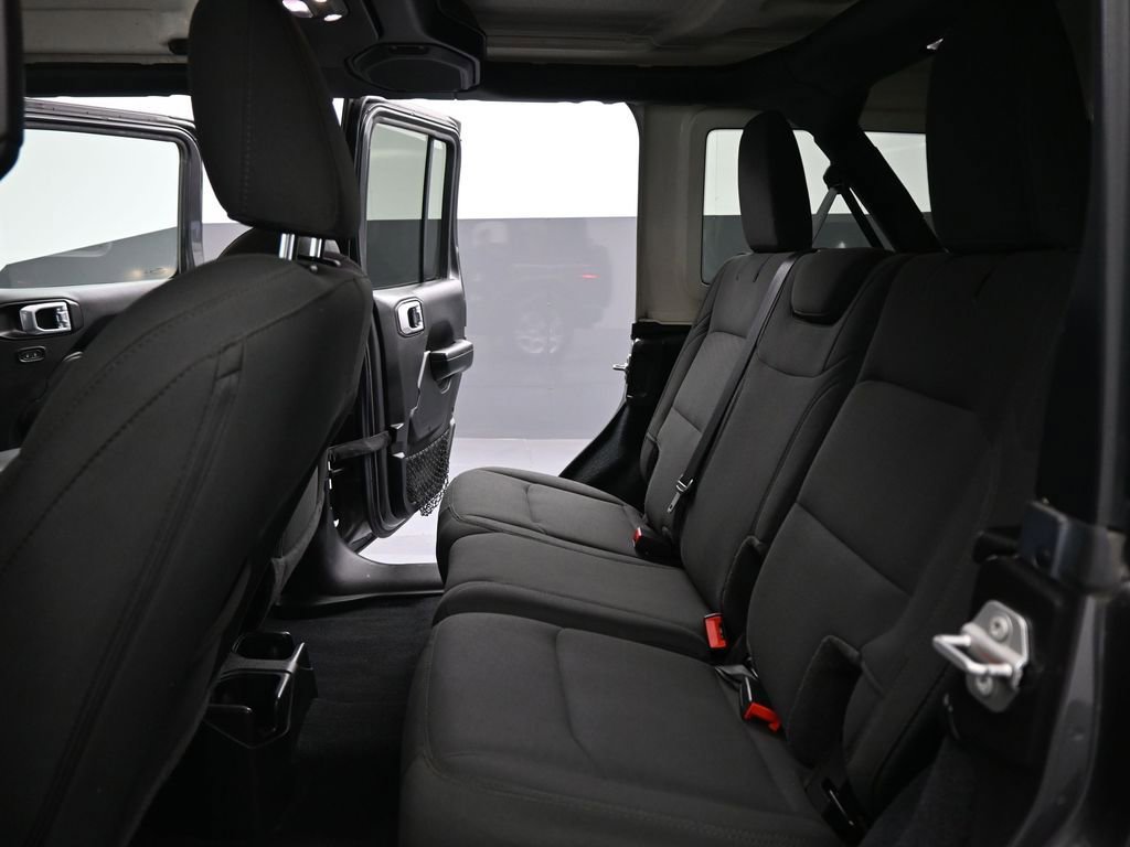 Used 2022 Jeep Wrangler Unlimited Sport image 17
