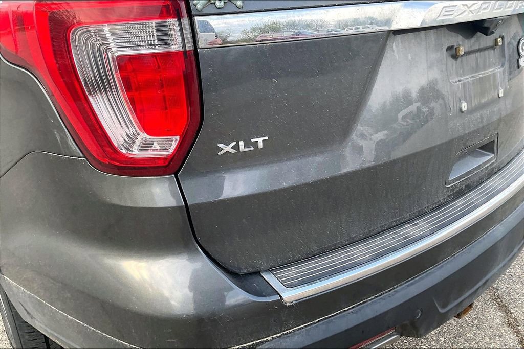 Certified 2018 Ford Explorer XLT w/ Equipment Group 202A AWD/4WD image 6