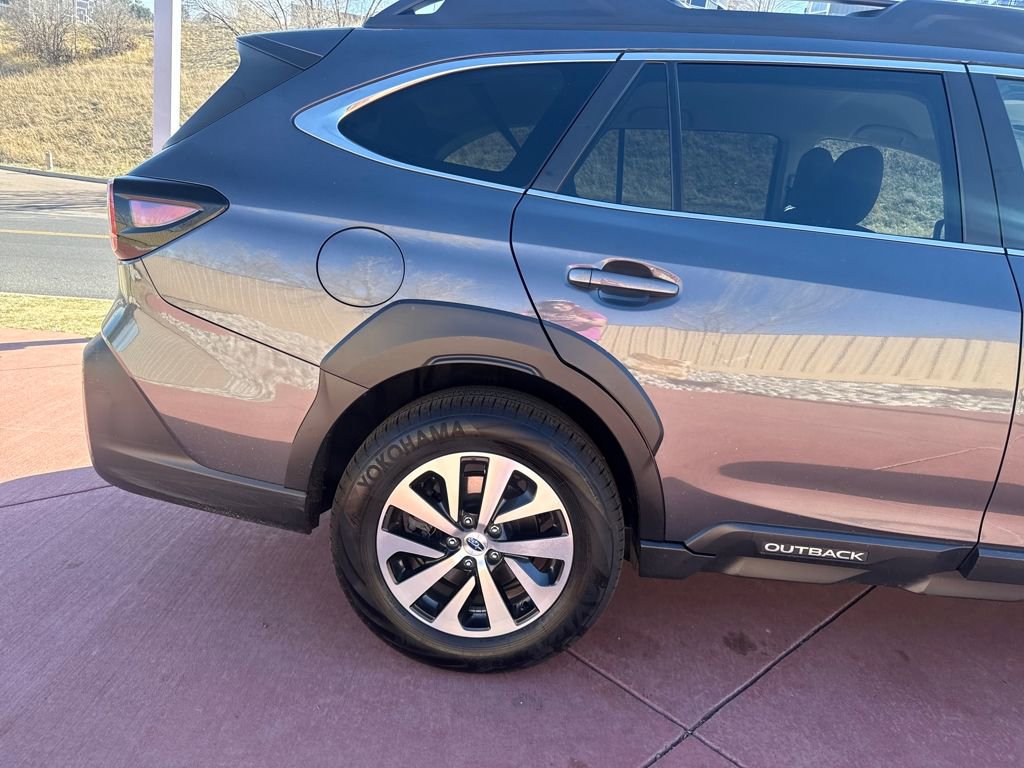 Used 2023 Subaru Outback Premium image 30