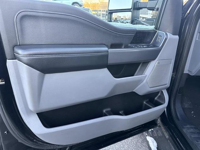 Certified 2023 Ford F350 XLT w/ Tremor Off-Road Package image 16