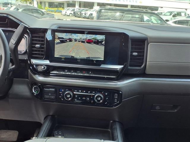 Used 2024 Chevrolet Silverado 3500 LTZ w/ LTZ Convenience Package image 16