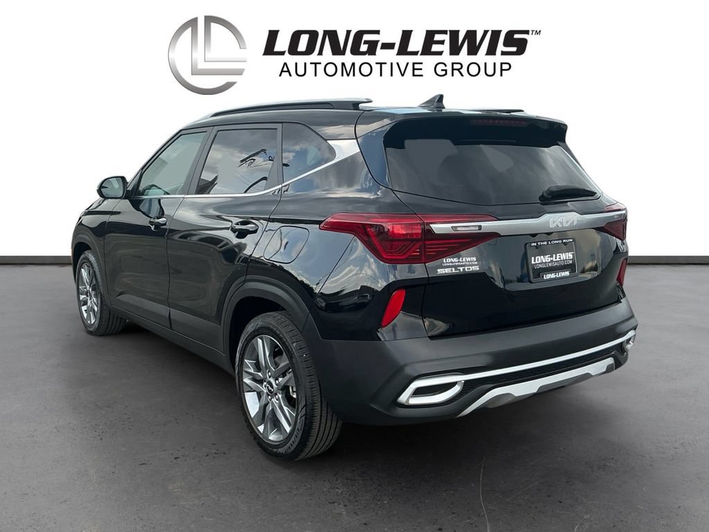 Used 2023 Kia Seltos S w/ Navigation Package FWD image 4