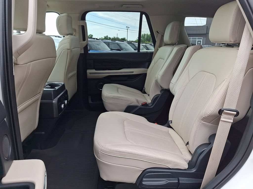Certified 2024 Ford Expedition Platinum AWD/4WD image 10