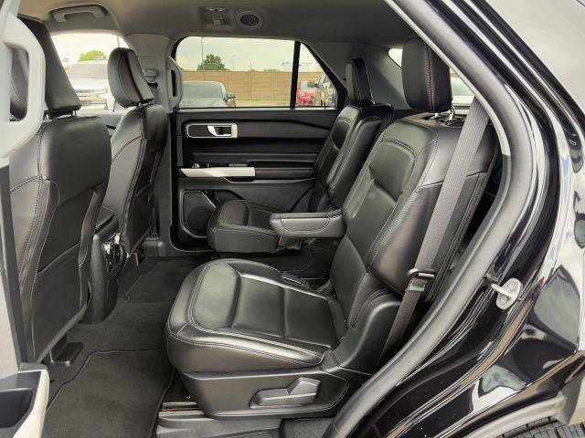 Certified 2022 Ford Explorer XLT w/ Equipment Group 202A RWD image 28