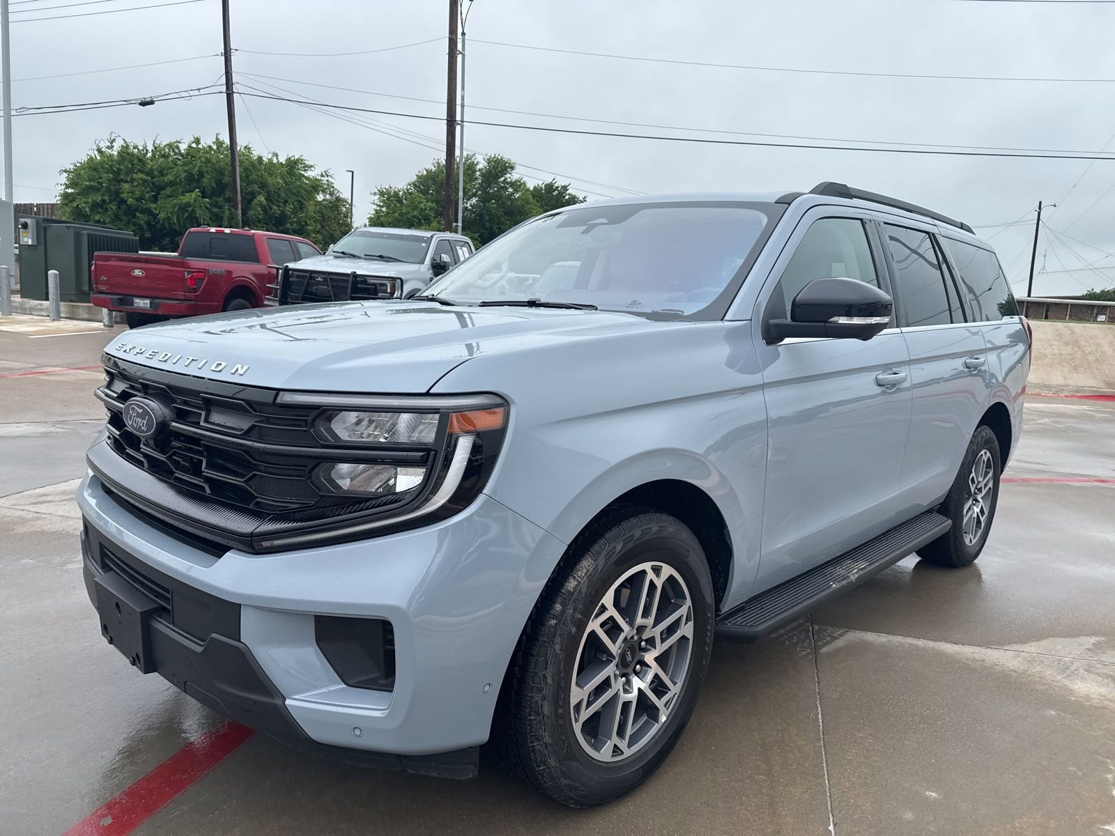 Certified 2025 Ford Expedition Active image 7