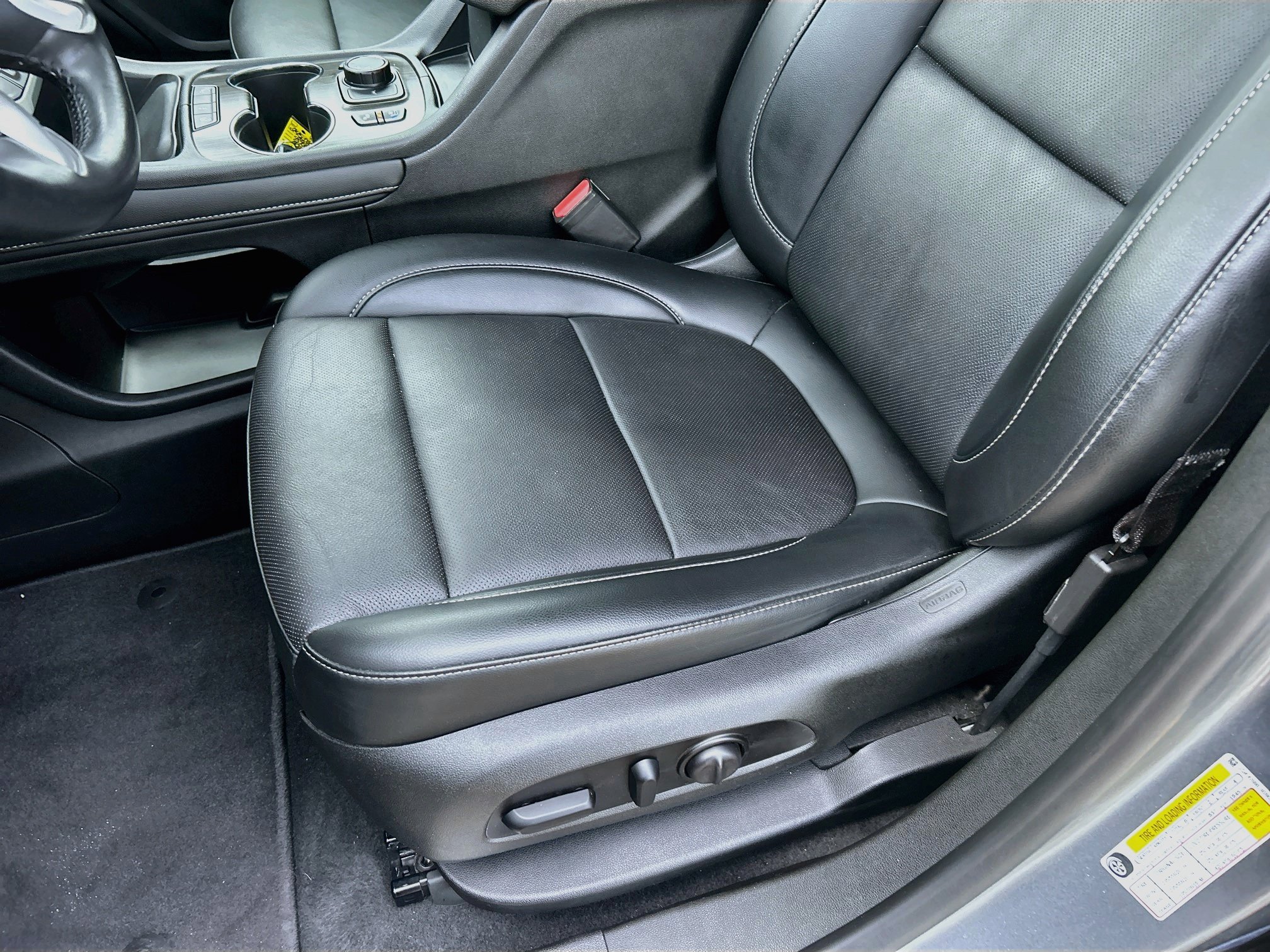 Used 2021 GMC Acadia SLT w/ Elevation Edition FWD image 19