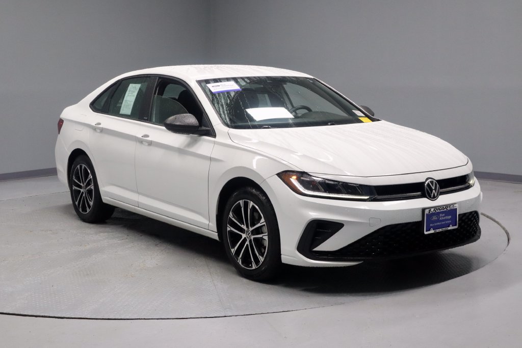 Used 2025 Volkswagen Jetta Sport