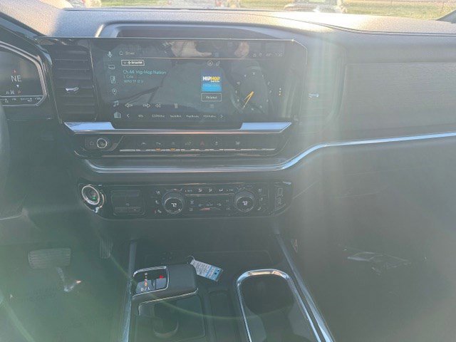 Used 2022 Chevrolet Silverado 1500 High Country w/ High Country Premium Package AWD/4WD image 20