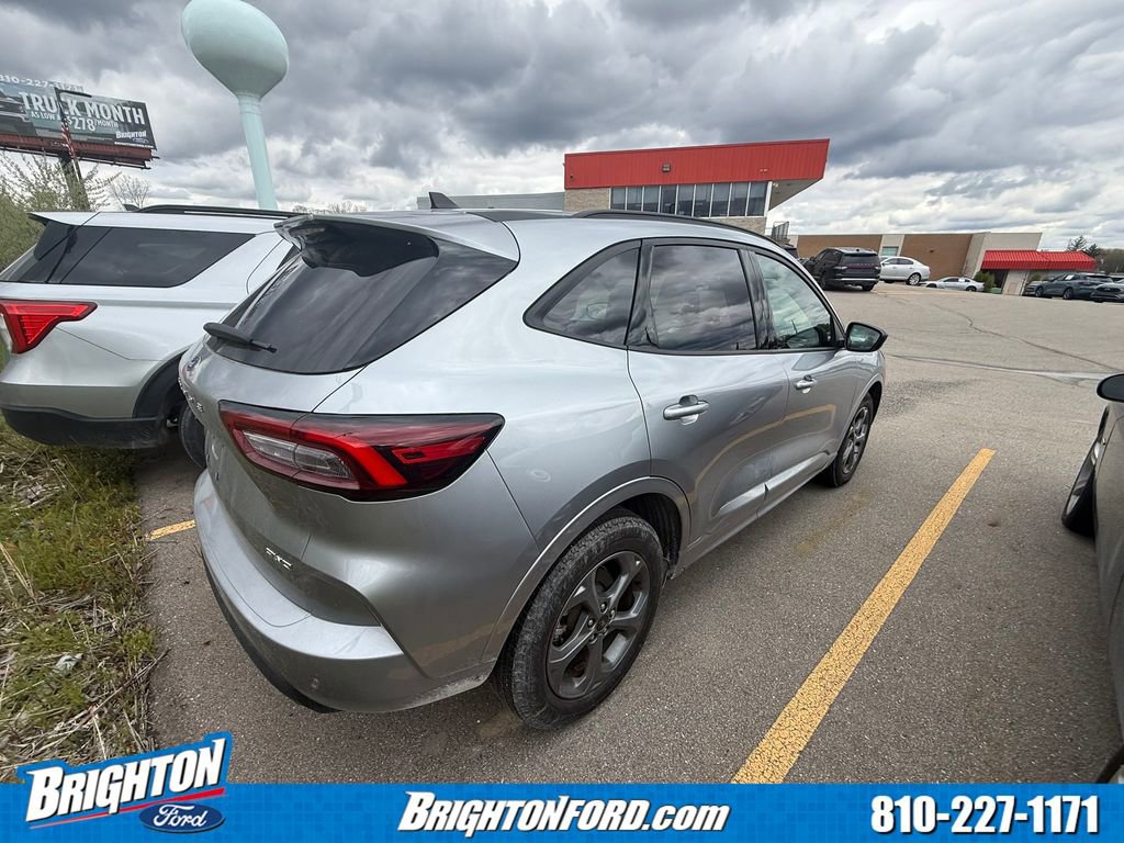 Certified 2024 Ford Escape ST-Line w/ Tech Pack #1 AWD/4WD image 6