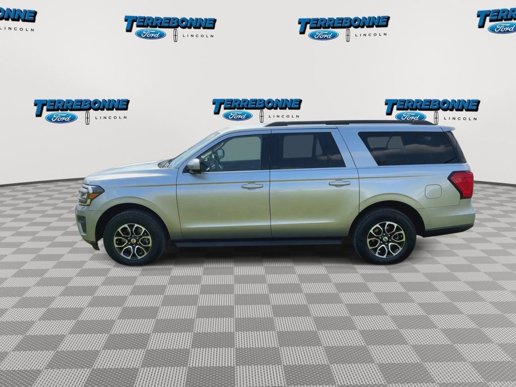 Certified 2024 Ford Expedition Max XLT image 3